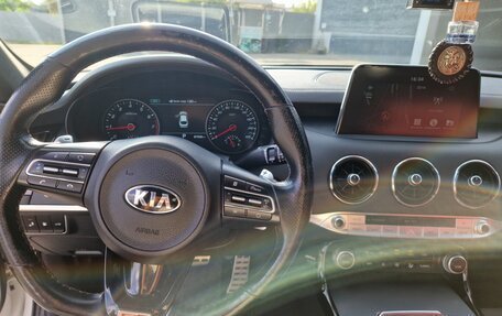 KIA Stinger I, 2018 год, 2 450 000 рублей, 10 фотография