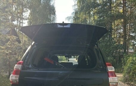 Toyota Land Cruiser Prado 150 рестайлинг 2, 2014 год, 2 840 000 рублей, 8 фотография