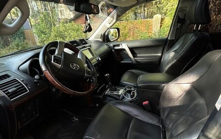 Toyota Land Cruiser Prado 150 рестайлинг 2, 2014 год, 2 840 000 рублей, 12 фотография