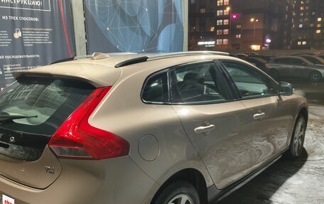 Volvo V40 II рестайлинг, 2014 год, 1 280 000 рублей, 2 фотография