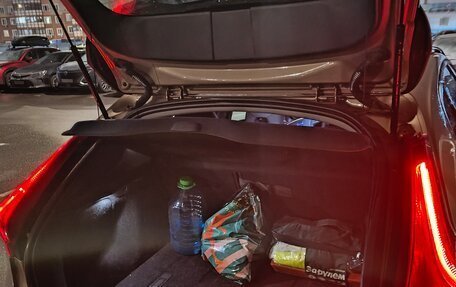 Volvo V40 II рестайлинг, 2014 год, 1 280 000 рублей, 9 фотография