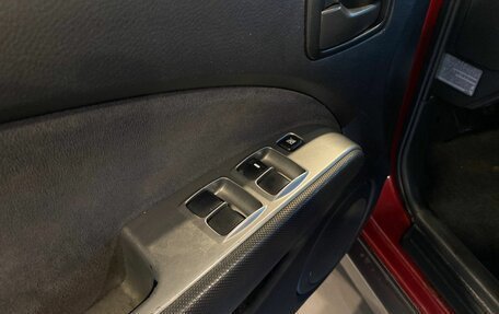 Mitsubishi Outlander III рестайлинг 3, 2004 год, 450 000 рублей, 21 фотография