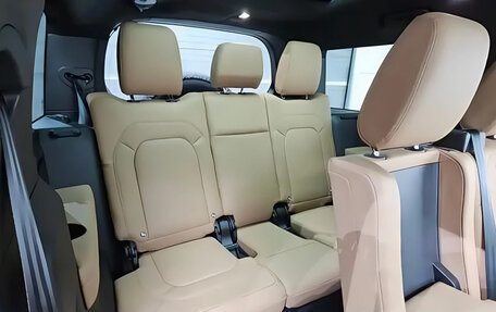 Land Rover Defender II, 2025 год, 13 295 000 рублей, 11 фотография