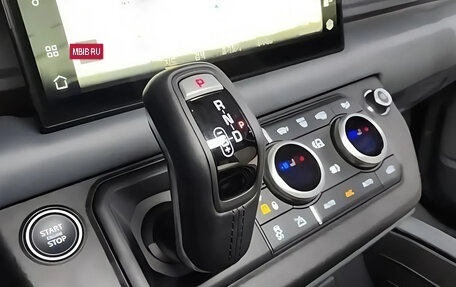 Land Rover Defender II, 2024 год, 12 865 000 рублей, 8 фотография