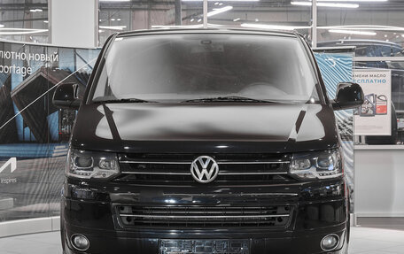 Volkswagen Multivan T5, 2012 год, 2 355 000 рублей, 2 фотография