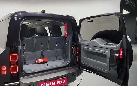 Land Rover Defender II, 2024 год, 12 865 000 рублей, 19 фотография