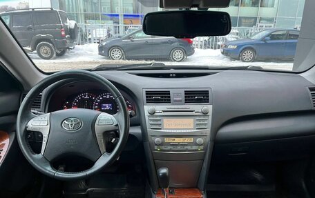 Toyota Camry, 2011 год, 999 000 рублей, 13 фотография