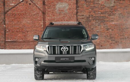 Toyota Land Cruiser Prado 150 рестайлинг 2, 2019 год, 5 370 000 рублей, 3 фотография