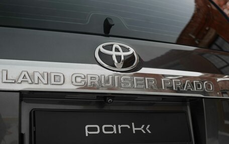 Toyota Land Cruiser Prado 150 рестайлинг 2, 2019 год, 5 370 000 рублей, 11 фотография