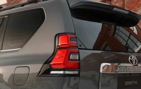 Toyota Land Cruiser Prado 150 рестайлинг 2, 2019 год, 5 370 000 рублей, 10 фотография