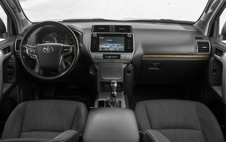 Toyota Land Cruiser Prado 150 рестайлинг 2, 2019 год, 5 370 000 рублей, 13 фотография