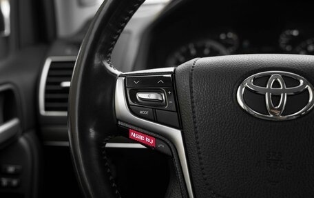 Toyota Land Cruiser Prado 150 рестайлинг 2, 2019 год, 5 370 000 рублей, 18 фотография