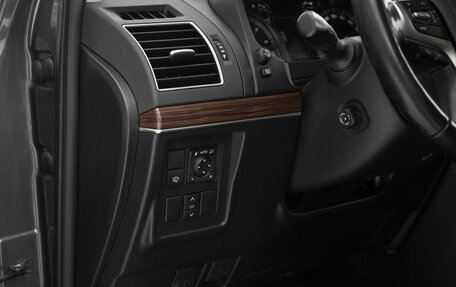 Toyota Land Cruiser Prado 150 рестайлинг 2, 2019 год, 5 370 000 рублей, 21 фотография