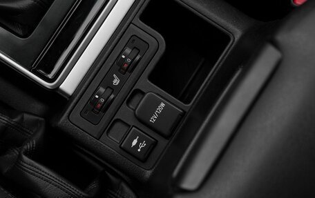 Toyota Land Cruiser Prado 150 рестайлинг 2, 2019 год, 5 370 000 рублей, 27 фотография
