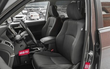 Toyota Land Cruiser Prado 150 рестайлинг 2, 2019 год, 5 370 000 рублей, 31 фотография