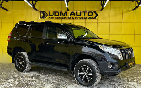 Toyota Land Cruiser Prado 150 рестайлинг 2, 2014 год, 3 299 000 рублей, 3 фотография