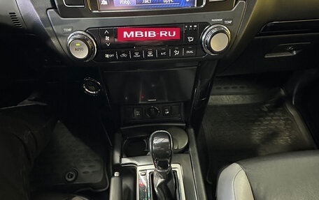 Toyota Land Cruiser Prado 150 рестайлинг 2, 2014 год, 3 299 000 рублей, 18 фотография