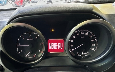 Toyota Land Cruiser Prado 150 рестайлинг 2, 2014 год, 3 299 000 рублей, 15 фотография