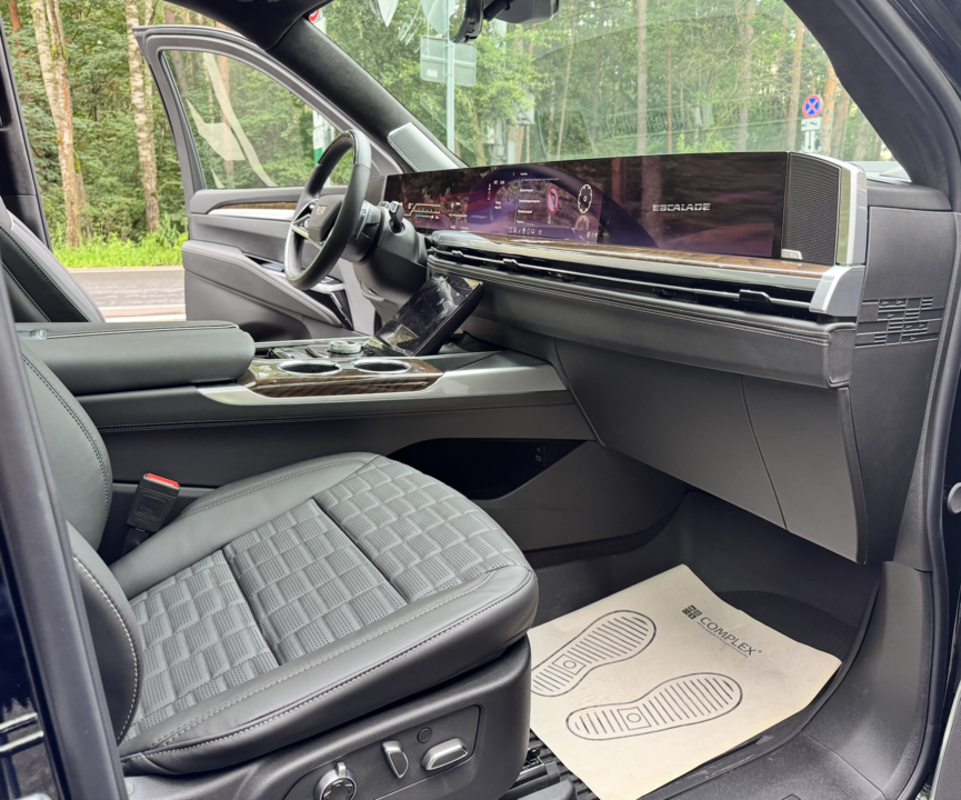 Cadillac Escalade V, 2025 год, 19 750 000 рублей, 27 фотография