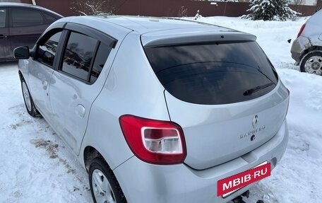 Renault Sandero II рестайлинг, 2014 год, 750 000 рублей, 3 фотография