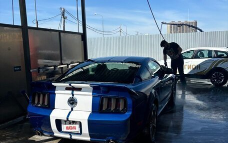 Ford Mustang VI рестайлинг, 2005 год, 5 000 000 рублей, 4 фотография