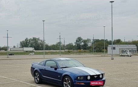 Ford Mustang VI рестайлинг, 2005 год, 5 000 000 рублей, 2 фотография