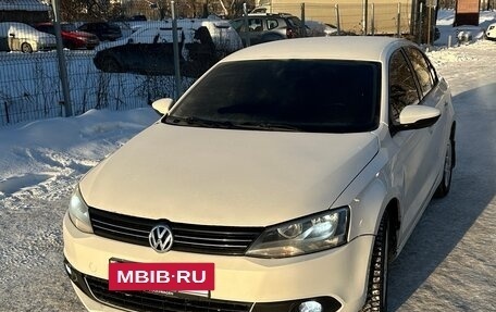 Volkswagen Jetta VI, 2013 год, 680 000 рублей, 6 фотография