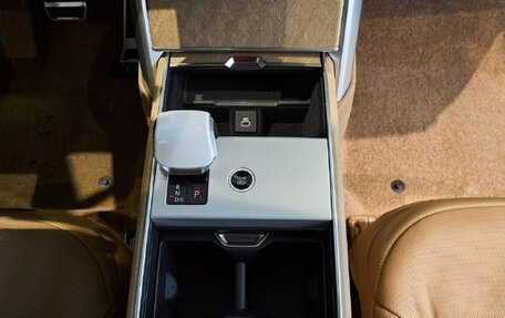 Land Rover Range Rover IV рестайлинг, 2025 год, 36 000 000 рублей, 22 фотография