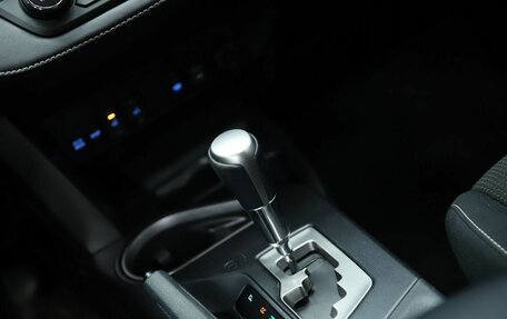 Toyota RAV4, 2016 год, 2 420 000 рублей, 15 фотография