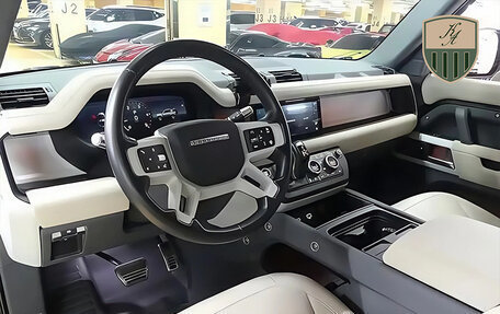 Land Rover Defender II, 2022 год, 8 750 000 рублей, 2 фотография