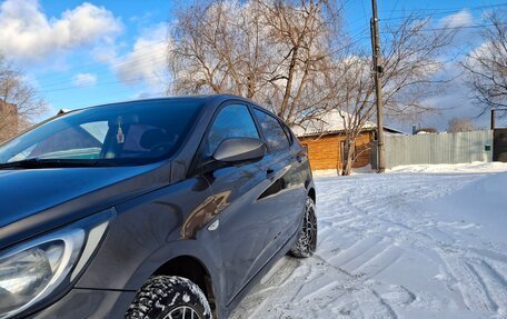 Hyundai Solaris II рестайлинг, 2012 год, 650 000 рублей, 2 фотография