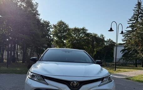 Toyota Camry, 2020 год, 3 100 000 рублей, 5 фотография