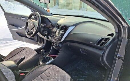 Hyundai Solaris II рестайлинг, 2012 год, 650 000 рублей, 14 фотография