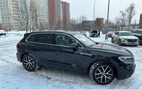 Volkswagen Touareg III, 2018 год, 9 000 000 рублей, 3 фотография