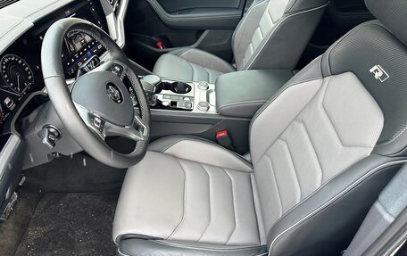 Volkswagen Touareg III, 2018 год, 9 000 000 рублей, 13 фотография