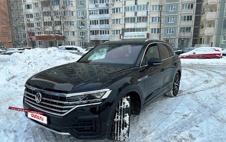 Volkswagen Touareg III, 2018 год, 9 000 000 рублей, 7 фотография