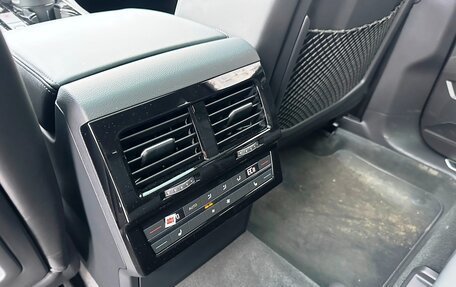 Volkswagen Touareg III, 2018 год, 9 000 000 рублей, 15 фотография