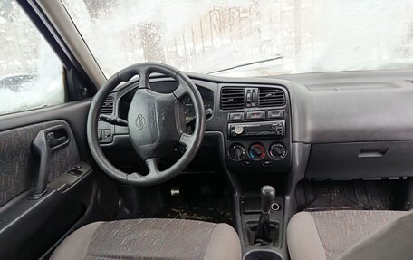 Nissan Primera II рестайлинг, 1998 год, 100 000 рублей, 5 фотография