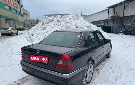 Mercedes-Benz C-Класс, 1994 год, 800 000 рублей, 11 фотография