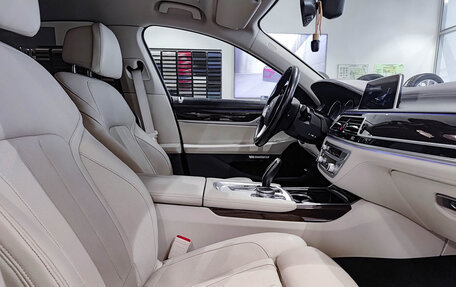 BMW 7 серия, 2017 год, 3 450 000 рублей, 13 фотография