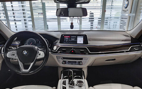 BMW 7 серия, 2017 год, 3 450 000 рублей, 17 фотография