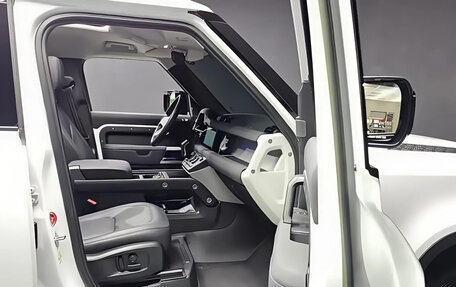 Land Rover Defender II, 2023 год, 9 500 000 рублей, 11 фотография