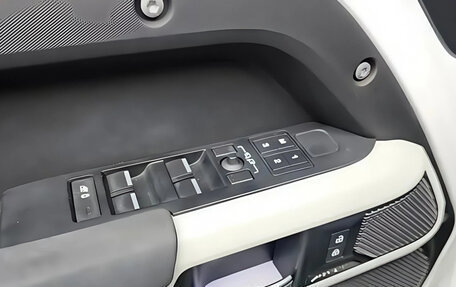 Land Rover Defender II, 2023 год, 9 500 000 рублей, 15 фотография