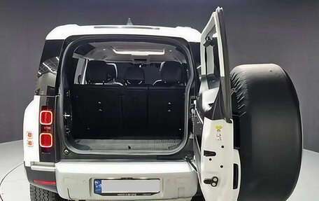 Land Rover Defender II, 2023 год, 9 500 000 рублей, 19 фотография