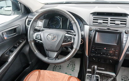 Toyota Camry, 2016 год, 1 899 000 рублей, 9 фотография