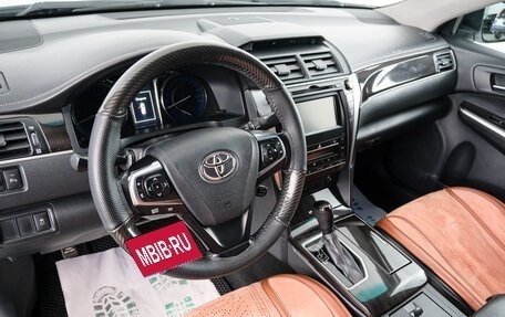 Toyota Camry, 2016 год, 1 899 000 рублей, 8 фотография
