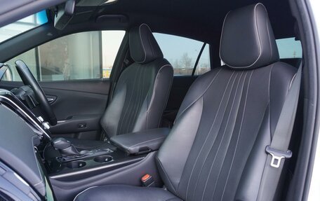 Toyota Crown, 2019 год, 3 570 000 рублей, 16 фотография