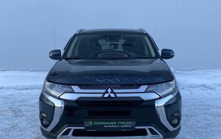Mitsubishi Outlander III рестайлинг 3, 2019 год, 2 550 000 рублей, 2 фотография