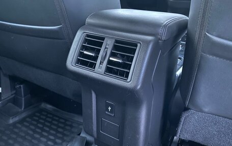 Mitsubishi Outlander III рестайлинг 3, 2019 год, 2 550 000 рублей, 12 фотография