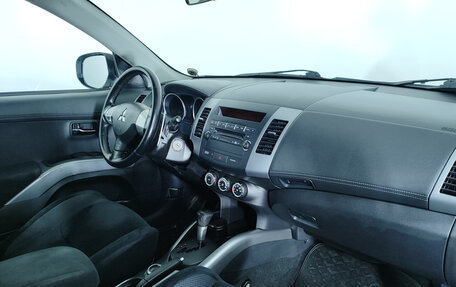 Mitsubishi Outlander III рестайлинг 3, 2010 год, 1 297 000 рублей, 11 фотография